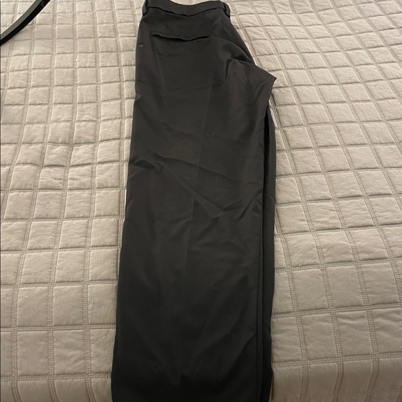 Haggar Cool 18 Pants in a classic fit 32x30 - Picture 3 of 7